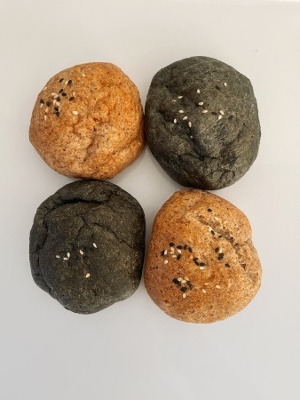 Dinner Rolls - Multi Grain / Active Charcoal 4 Pack